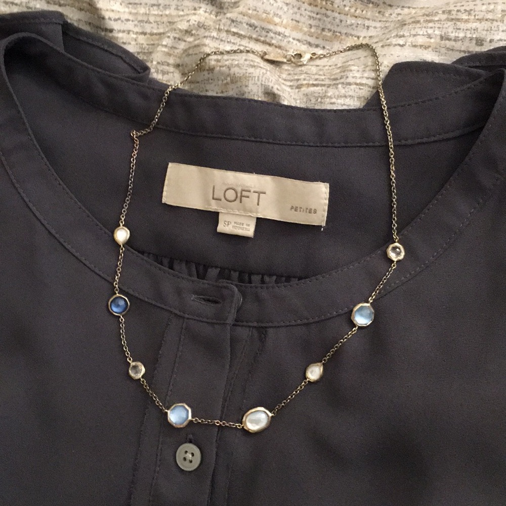 NWOT Gorgeous Jewel Necklace in Shades of Blue